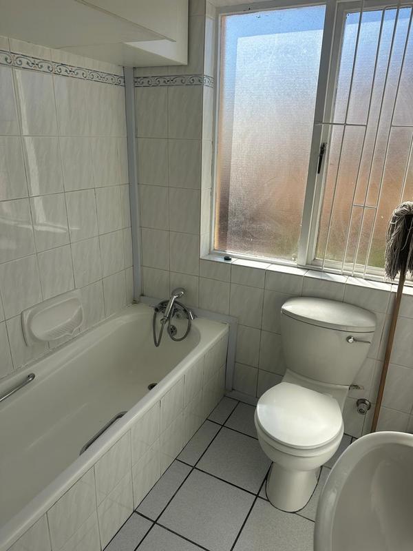 To Let 1 Bedroom Property for Rent in Fish Hoek Western Cape